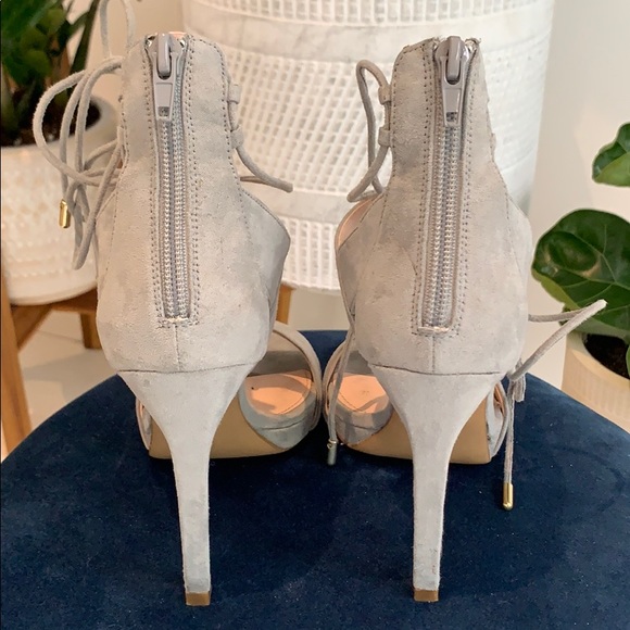 High heels! - Picture 2 of 3